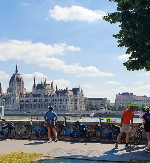 Capturing Art Nouveau: A Photowalk Through Budapest’s Grand Facades
